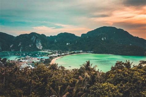 ᐈ Thailanda .